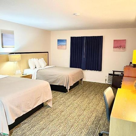 Camp Inn Lodge Au Sable Екстериор снимка